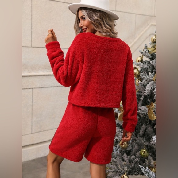 Teddy Sweatshirt and Sequin Shorts Set - Picture 2 of 5